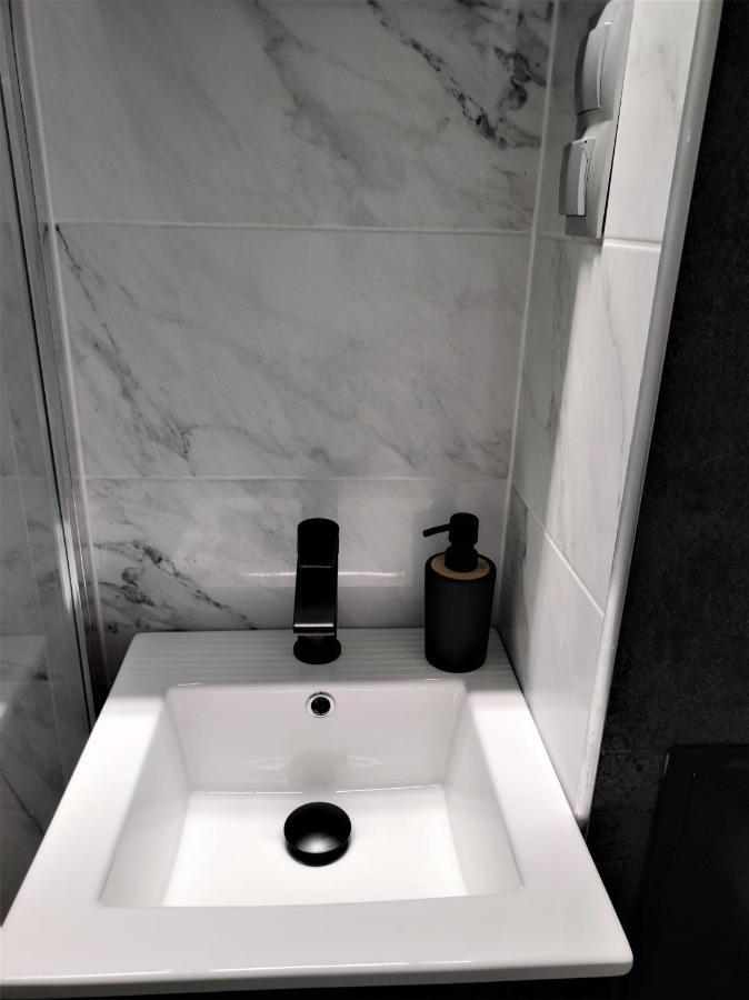 "W Zdroju" - Apartament Cieplice, Aquapark, イェレニャ・グーラ エクステリア 写真